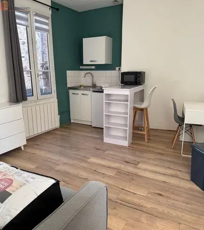 Studio à Évron