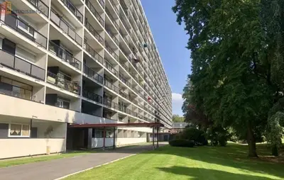 Studio à Croix