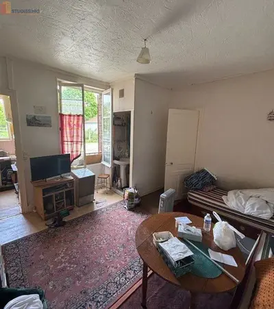 Studio à Sainte-Savine