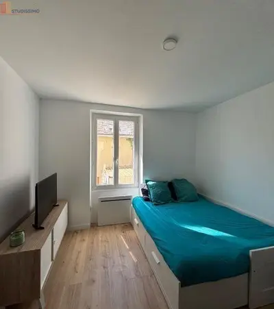 Studio à Méru