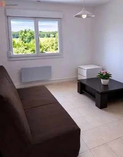 Studio à Fleurines