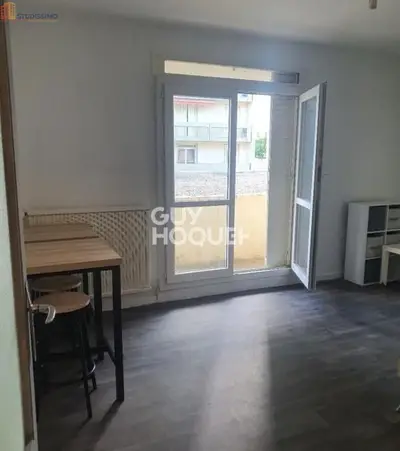 Studio à Valence