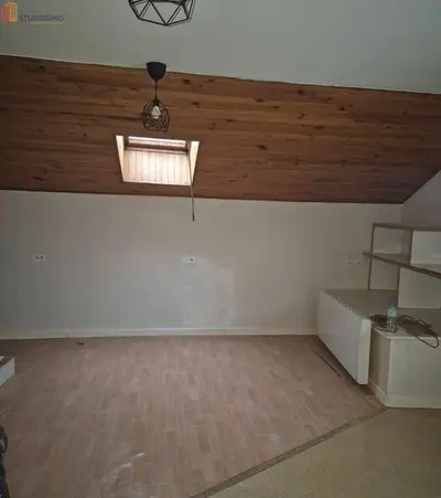 Studio à Dampierre-sur-Salon