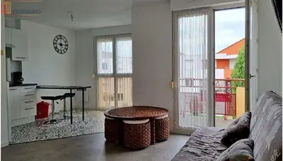 Studio à Lons