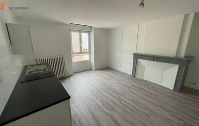 Studio à Yvré-le-Pôlin