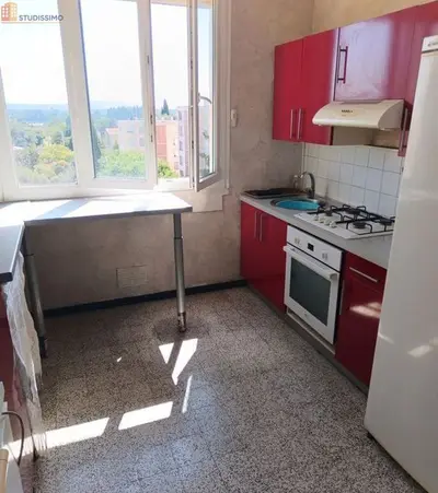 Studio à Pont-Saint-Esprit