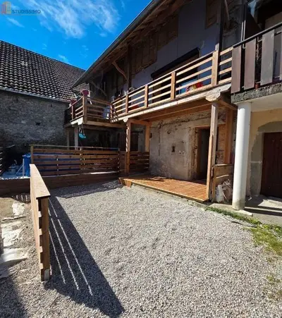 Studio à Bassy