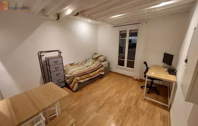 Studio à Paris