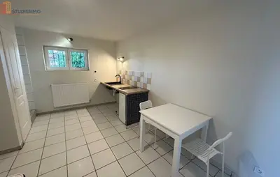 Studio à Décines-Charpieu