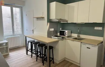 Studio à Larajasse