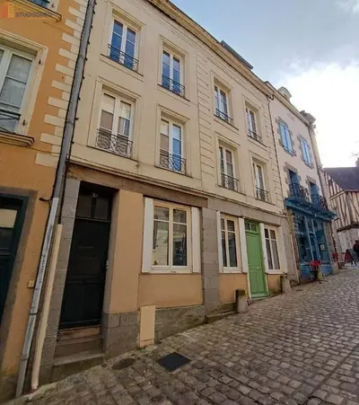 Studio à Laval