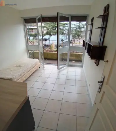 Studio à La Celle-Saint-Cloud
