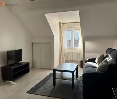 Studio à Les Mureaux
