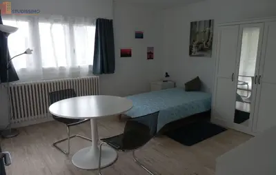 Studio à Méré
