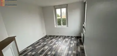 Studio à Roye