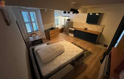 Studio à Méounes-lès-Montrieux