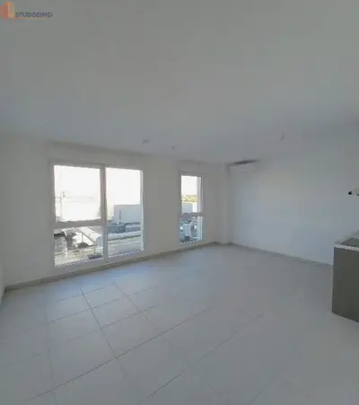 Studio à Monteux