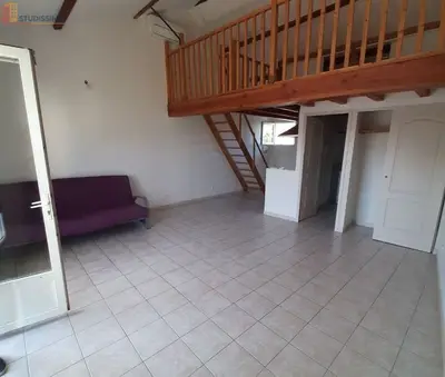 Studio à Saint-Saturnin-lès-Avignon