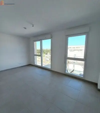 Studio à Monteux
