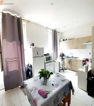 Studio à Courthézon