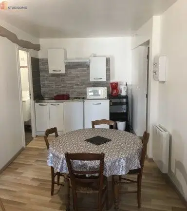 Studio à Lussac-les-Châteaux