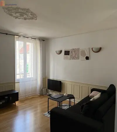 Studio à Étampes