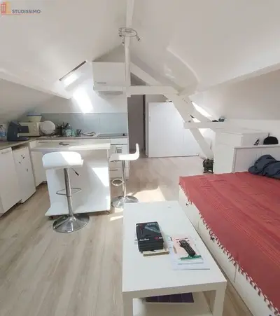 Studio à Montlhéry