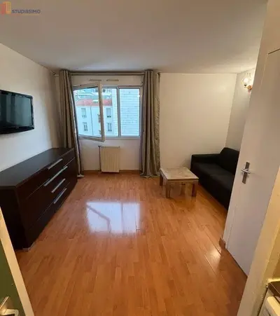 Studio à Levallois-Perret