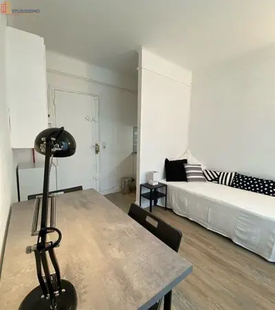 Studio à Sèvres