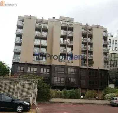 Studio à Courbevoie