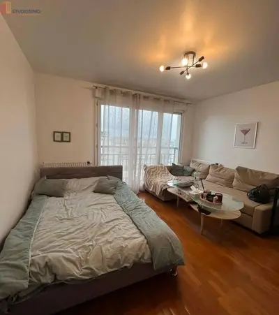 Studio à Courbevoie