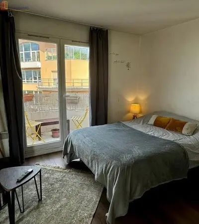 Studio à Courbevoie