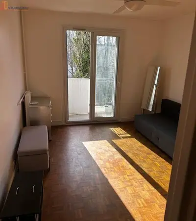 Studio à Neuilly-sur-Seine