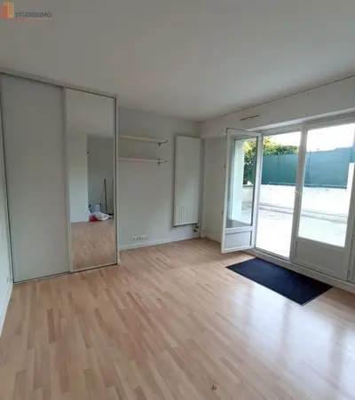 Studio à Suresnes