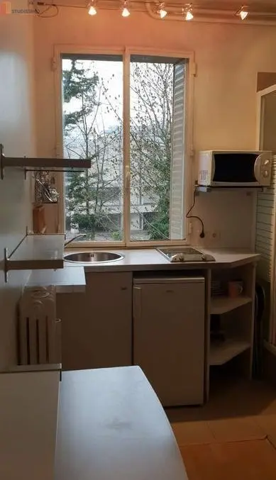Studio à Neuilly-sur-Seine