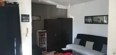 Studio à Marines