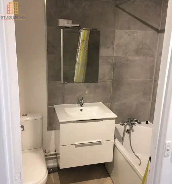 Studio 21m² Paris 15e - Balcon, cave - Photo 2