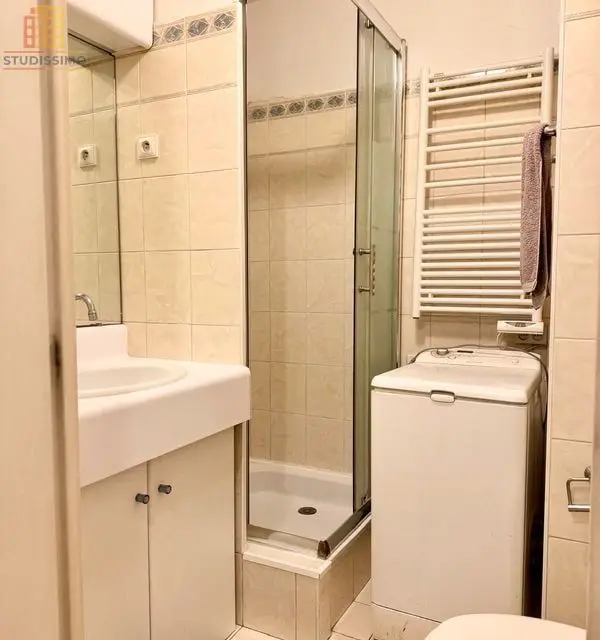 Studio 28m² Paris 10e - Immeuble de standing - Photo 2