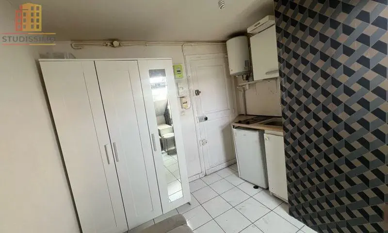 Studio 6m² Paris 3e - Étage élevé, sans caractéristiques mentionnées - Photo 1
