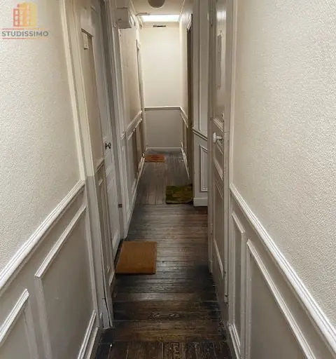 Chambre de bonne 8m² Paris 11e - Étage élevé, lumineux - Photo 4