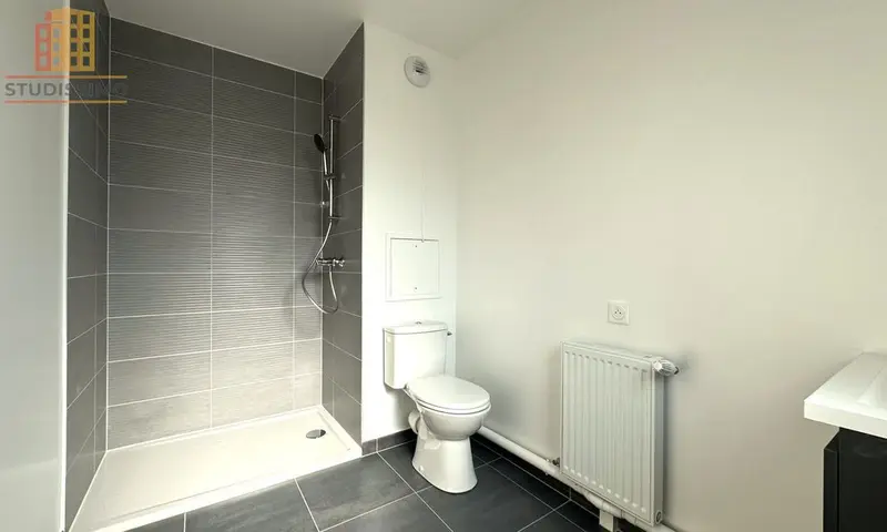 Studio 31m² Le Plessis-Trévise - Très lumineux, dernier étage - Photo 3