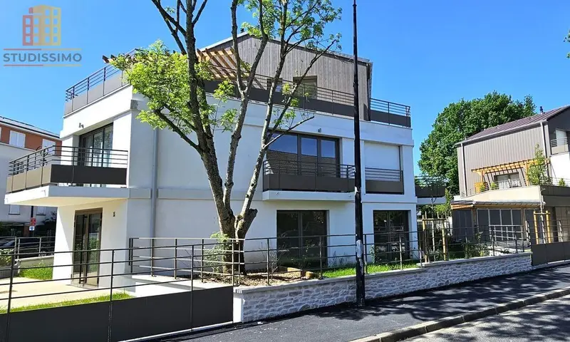 Studio 31m² Le Plessis-Trévise - Très lumineux, dernier étage - Photo 1
