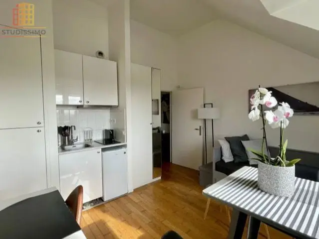 Studio 20m² Versailles 78000 - Ensoleillé, grande hauteur sous plafond - Photo 3