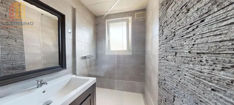 Studio 30m² Sainte-Geneviève-des-Bois - Balcon, parking - Photo 2