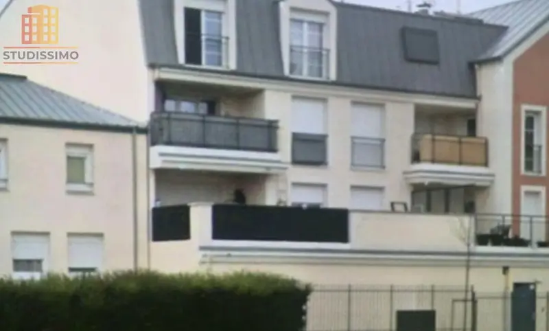 Studio 30m² Vauréal - Refait à neuf, dernier étage - Photo 2