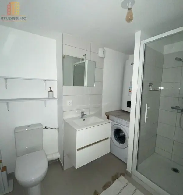 Studio meublé 25m² Melun - Immeuble refait à neuf - Photo 2