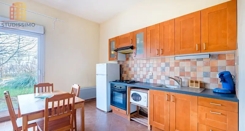 Studio 28m² Bron - Grande pièce, jardin privatif - Photo 2