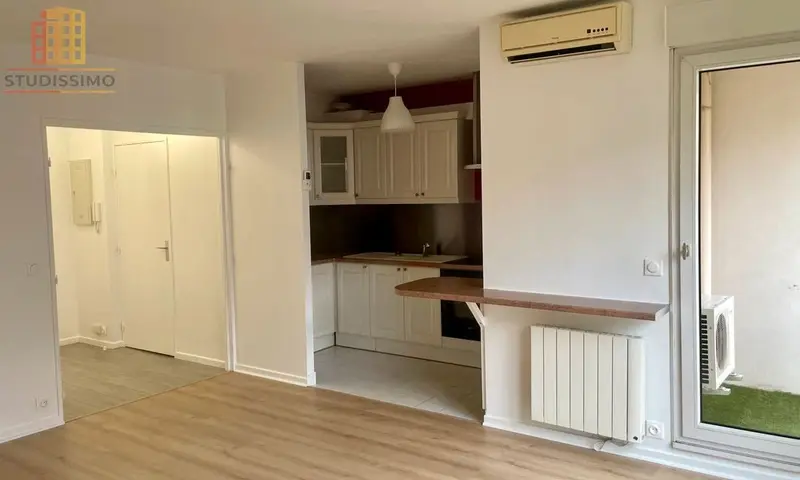 Studio 35m² Lyon 6e - Balcon, cave - Photo 7