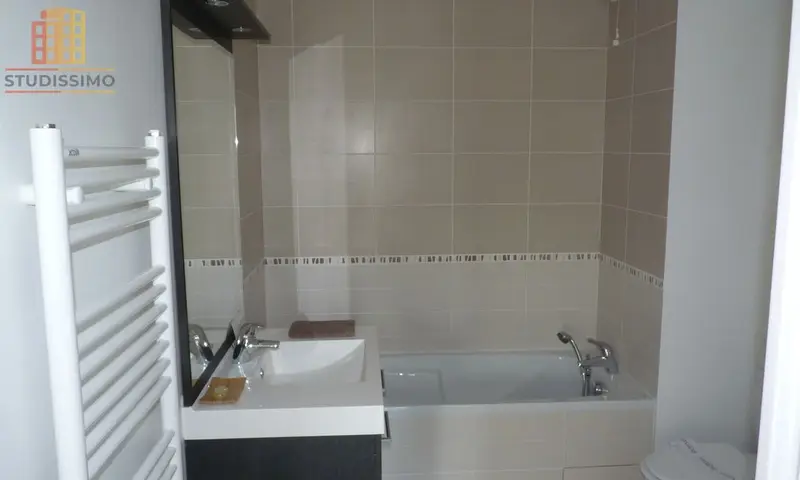 Studio 24m² Lyon 8e - Photo 2