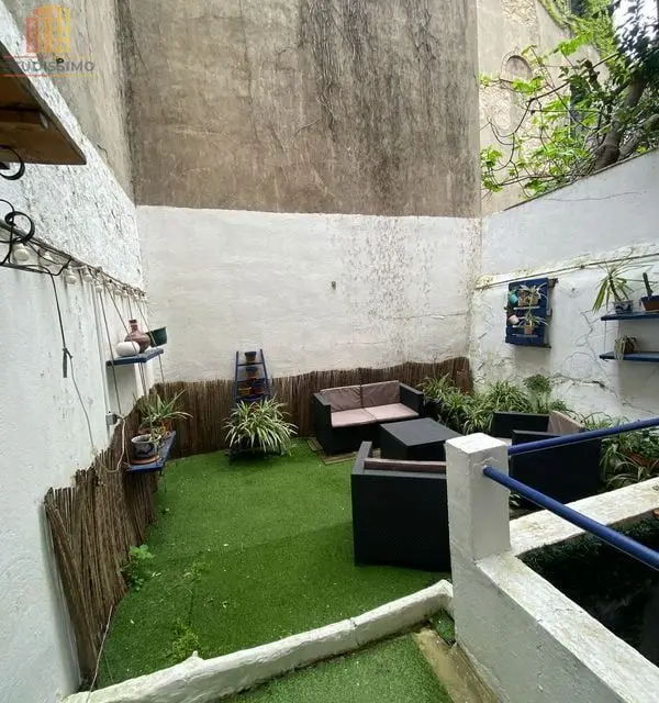 Studio 25m² Marseille 6e Préfecture - Extérieur 19m² - Photo 2